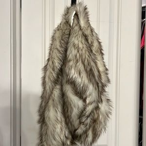 Large feux fur shawl